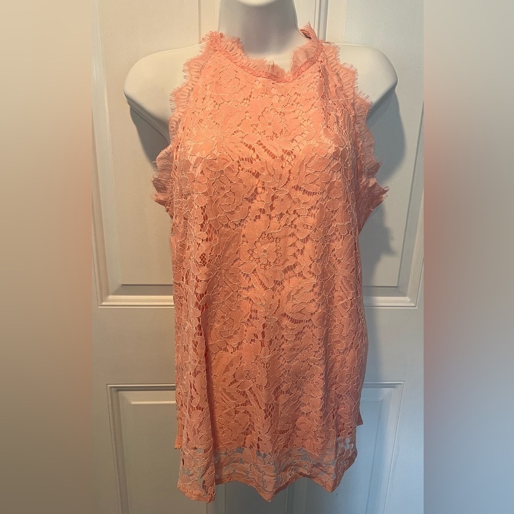 🌺 3/$15 Peach-colored Halife Lace Halter Top with a Keyhole Back Design NWT